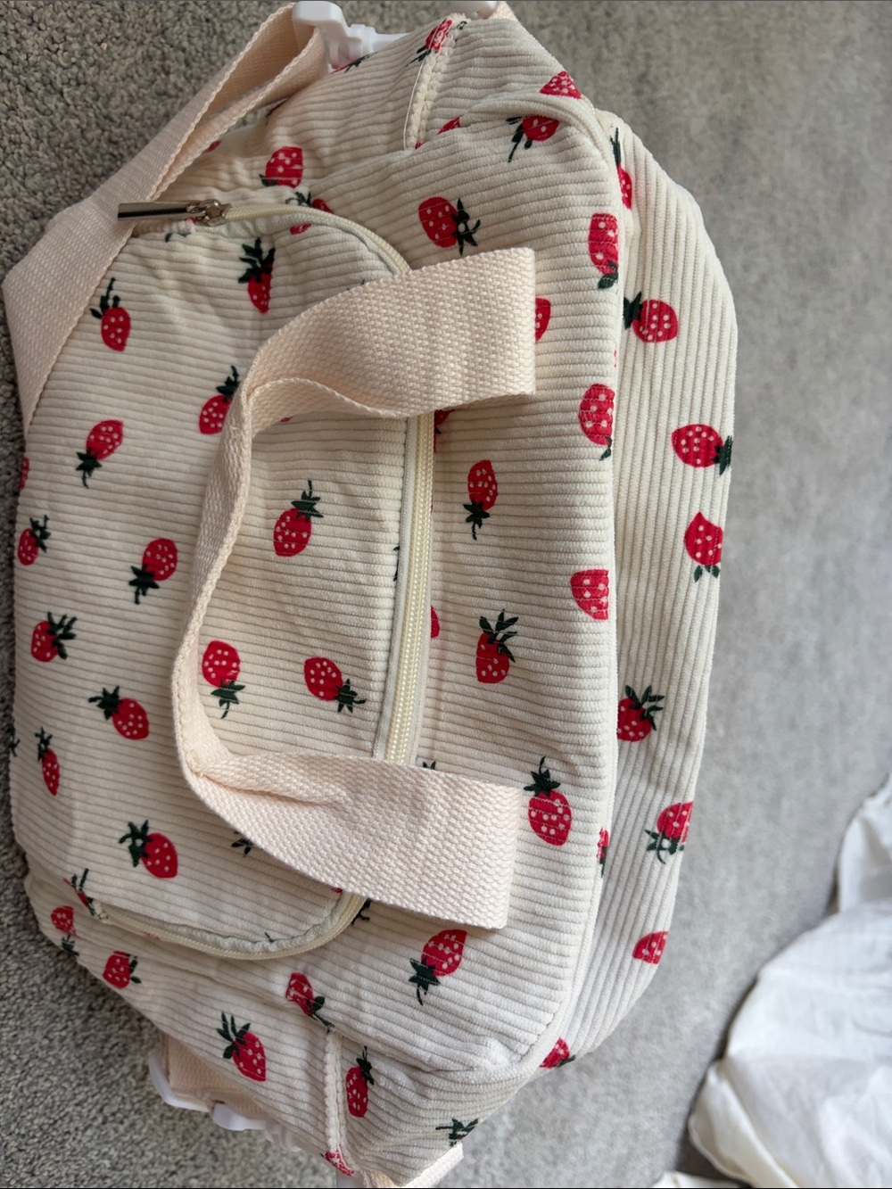 Cream Strawberry Print Kids lunch bag